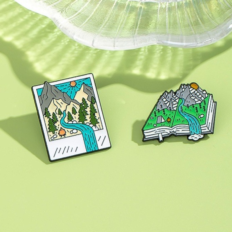 Outdoor Adventure Books - Pin Enamel Bertema Petualangan: Desain Berbentuk